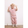 T-shirt dziecięcy różowy z nadrukiem ,,t"